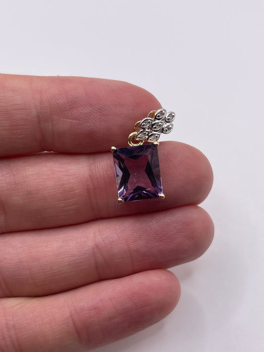 9ct gold amethyst and diamond pendant