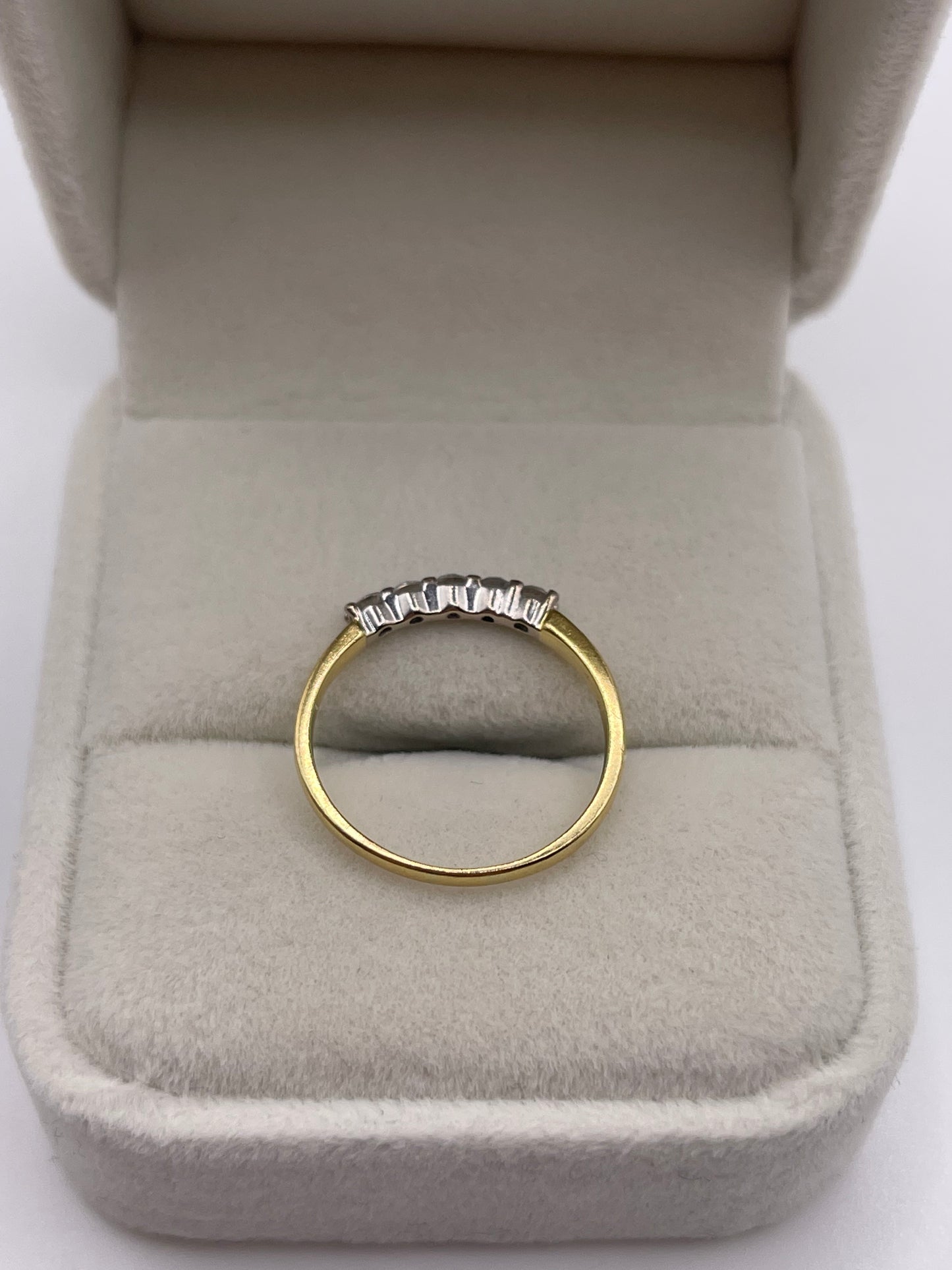 18ct gold diamond ring