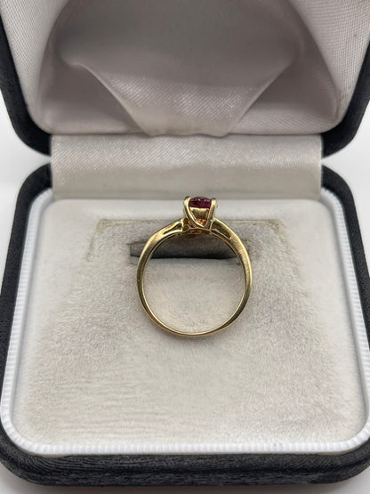 9ct gold topaz and zircon ring