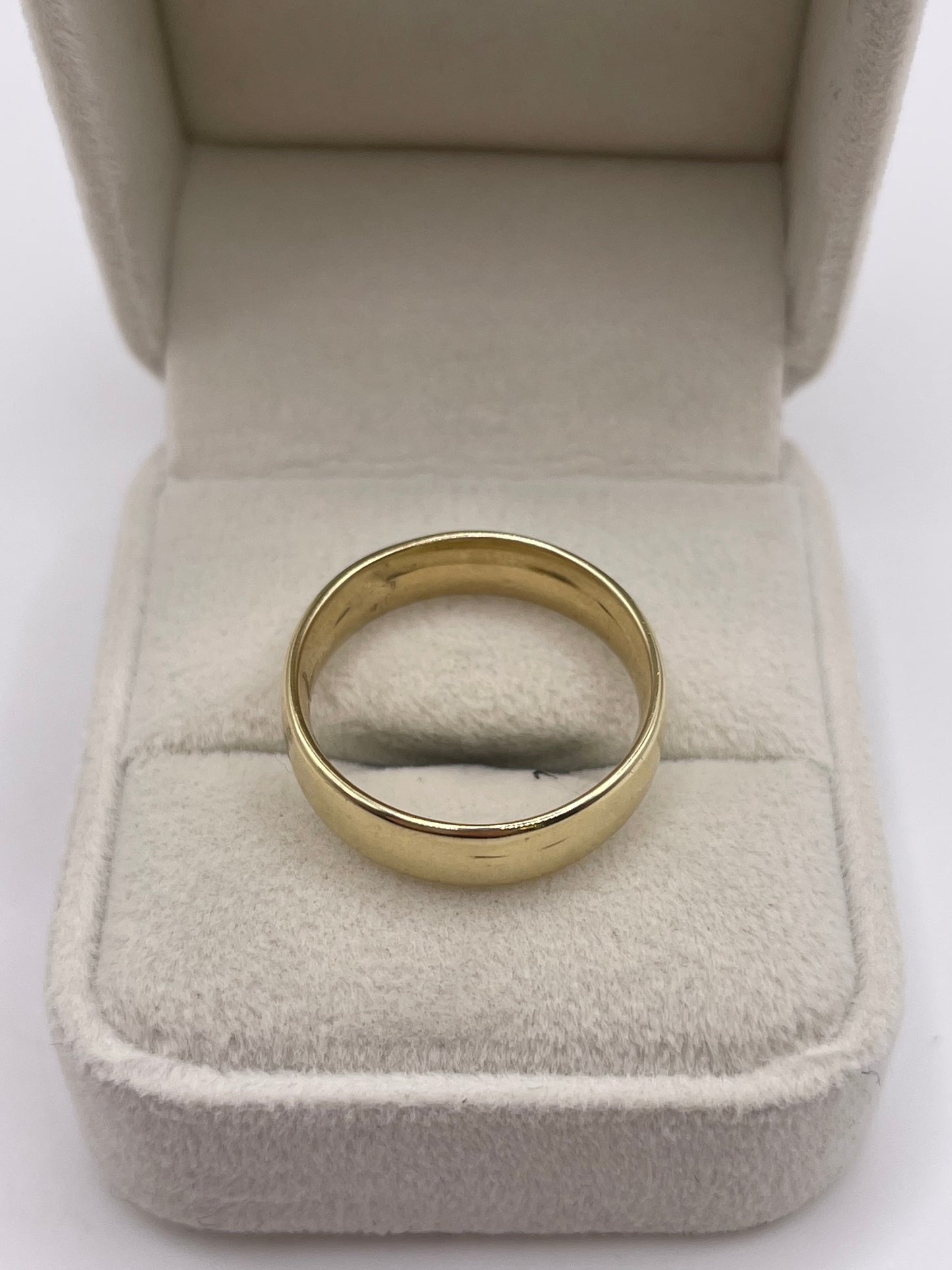 9ct gold band