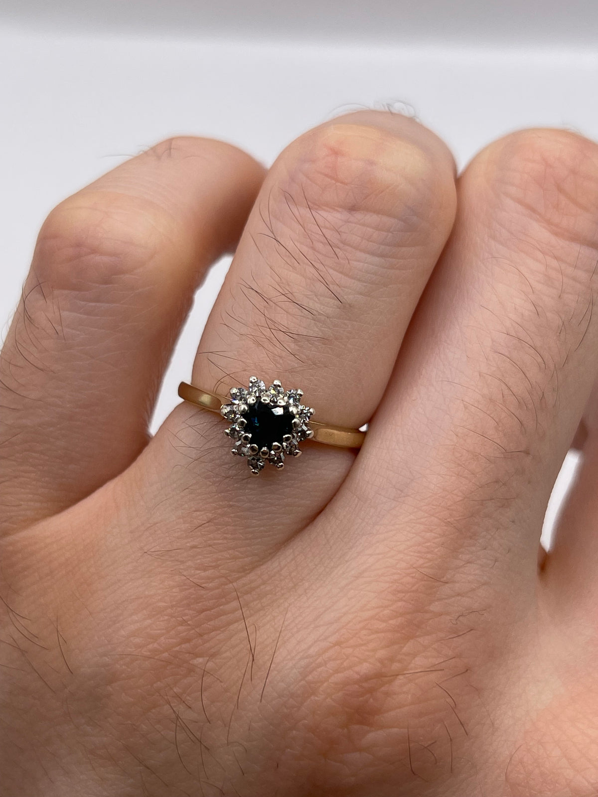 9ct gold sapphire and diamond ring