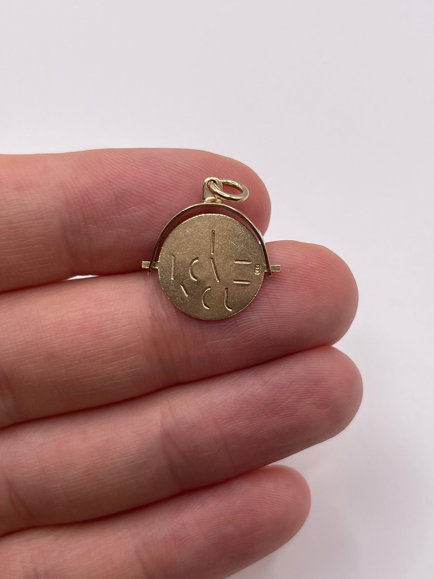 9ct gold I love you spinner charm