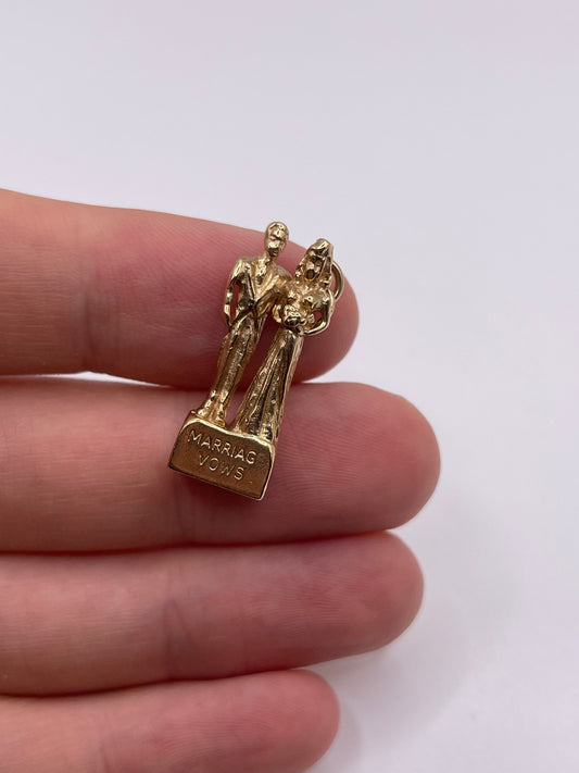 9ct gold marriage vows charm