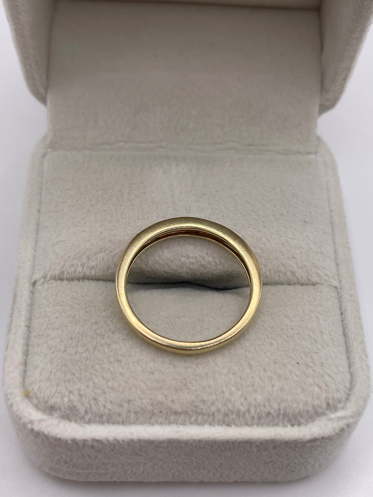 9ct gold diamond ring