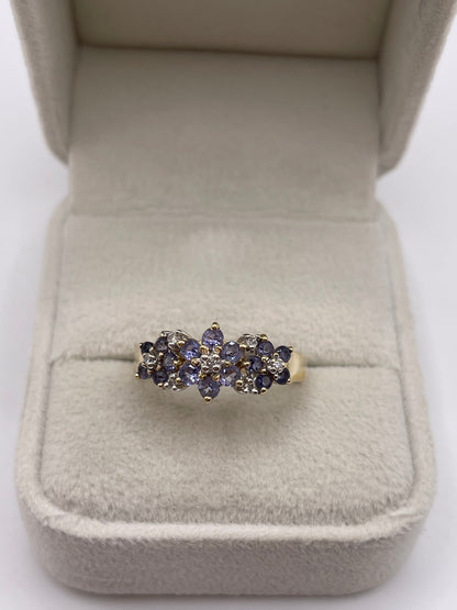 9ct gold tanzanite and diamond cluster ring