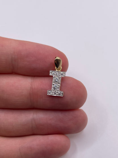 9ct gold cz initial I pendant