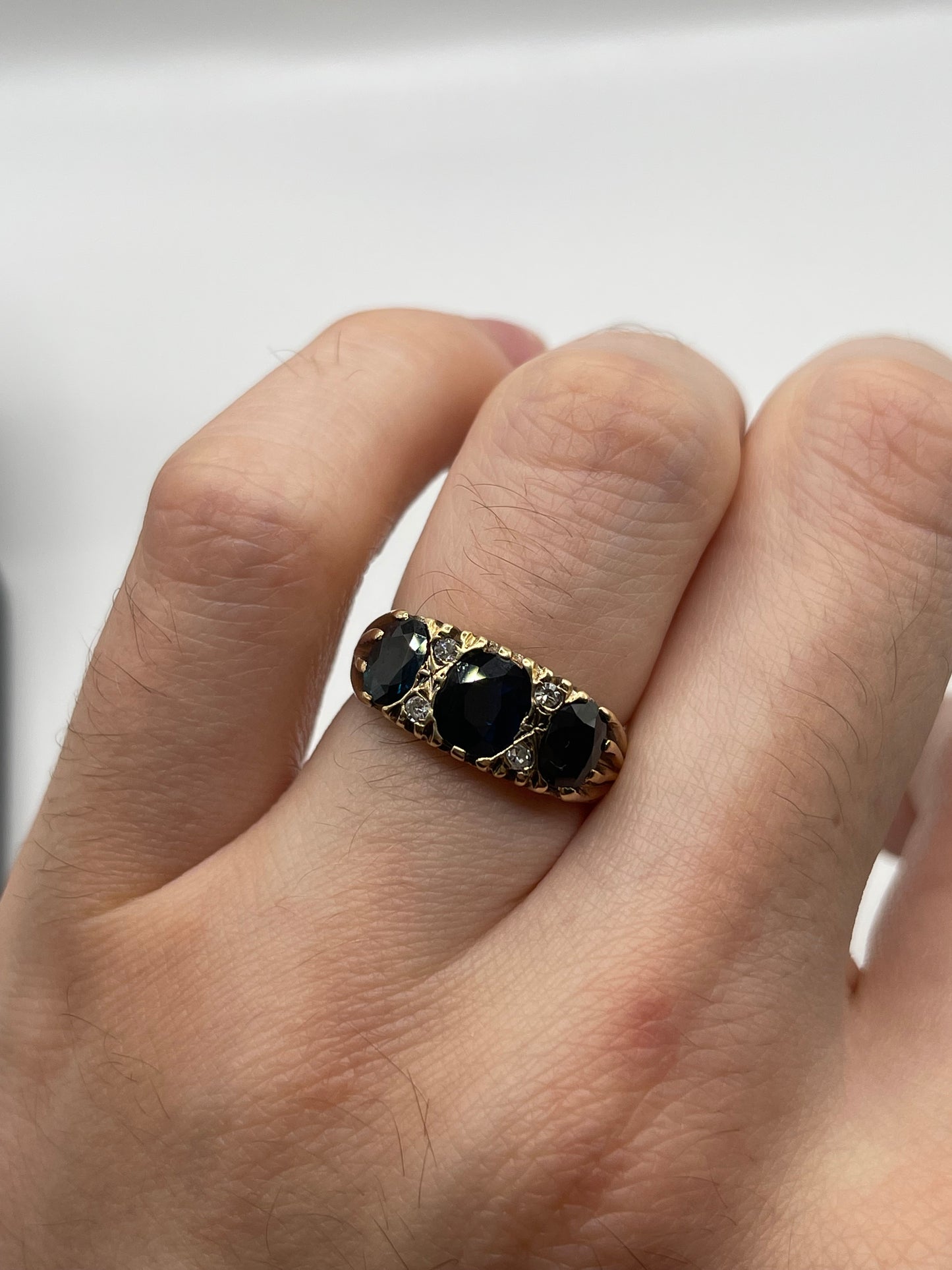 9ct gold sapphire and diamond ring