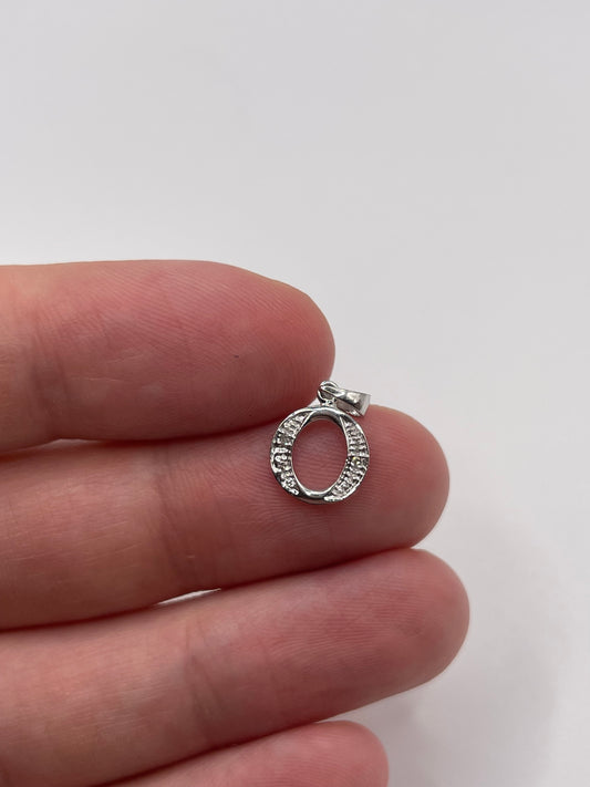 9ct white gold diamond initial O pendant