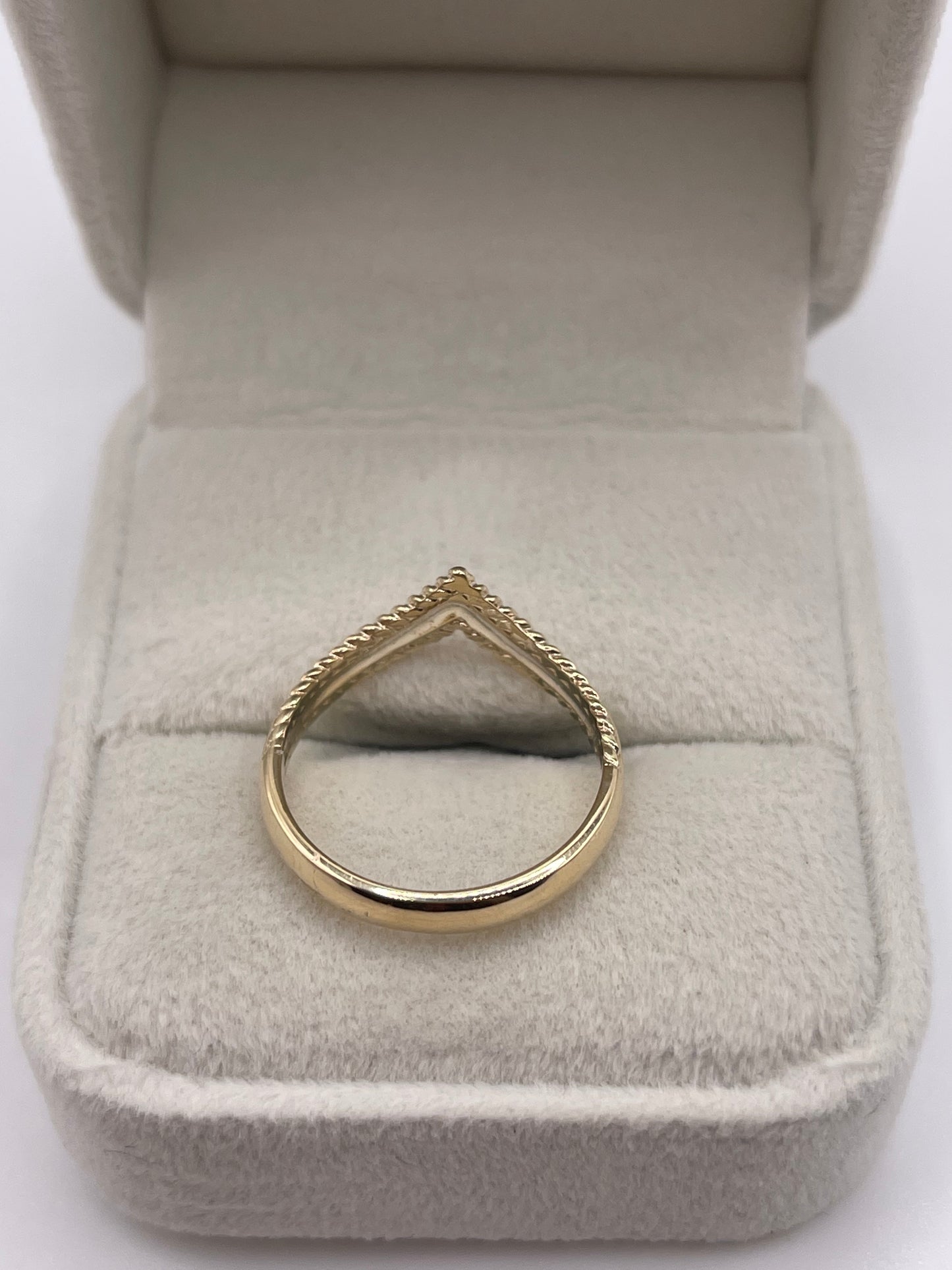 9ct gold wishbone ring
