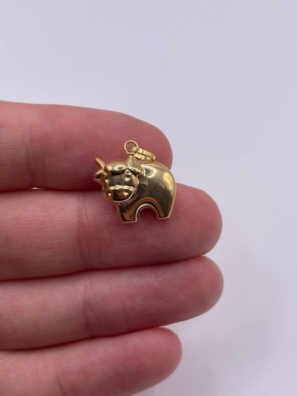 9ct gold cow charm