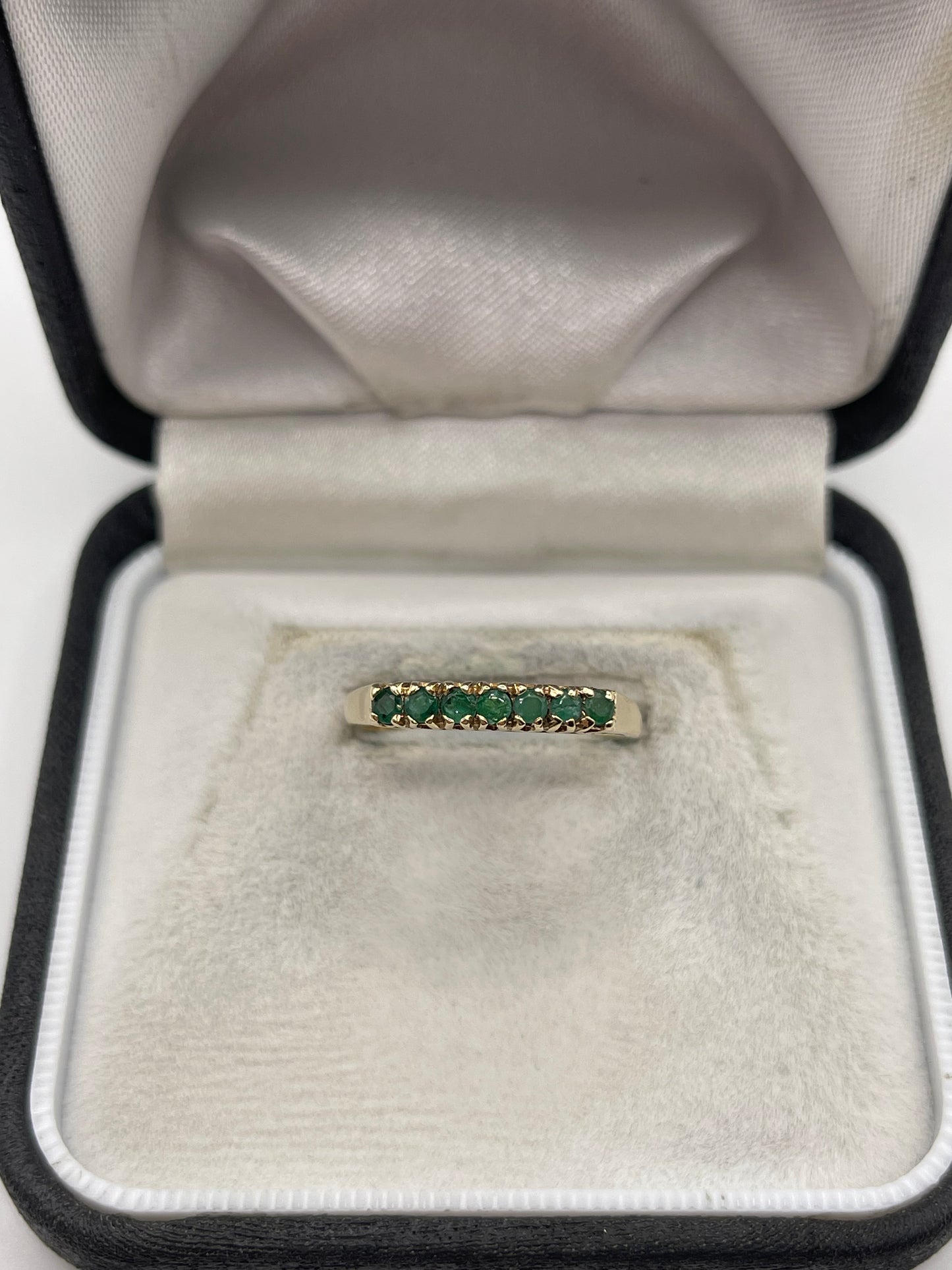 9ct gold emerald ring