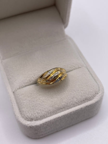 8ct gold diamond ring