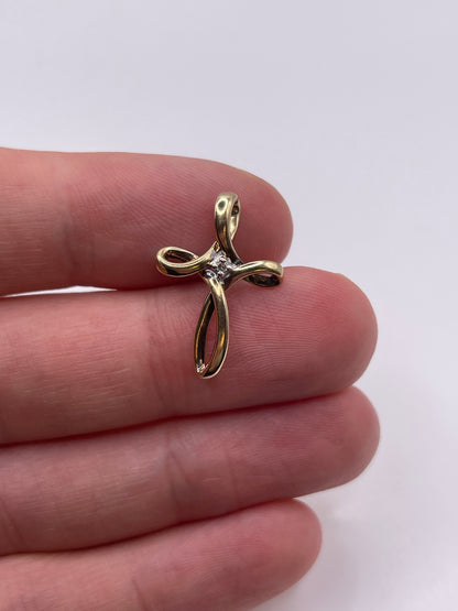 9ct gold diamond cross pendant