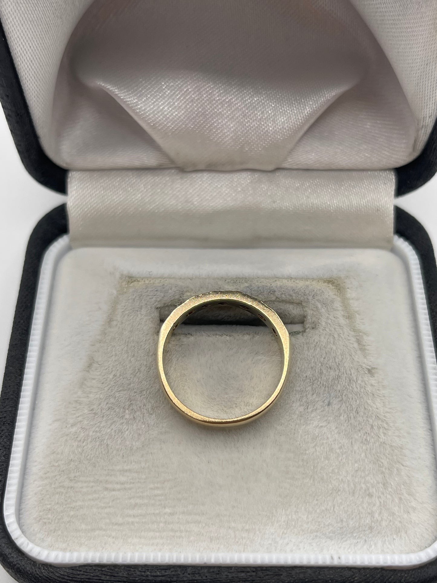 9ct gold sapphire ring