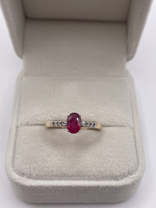 9ct gold ruby and zircon ring
