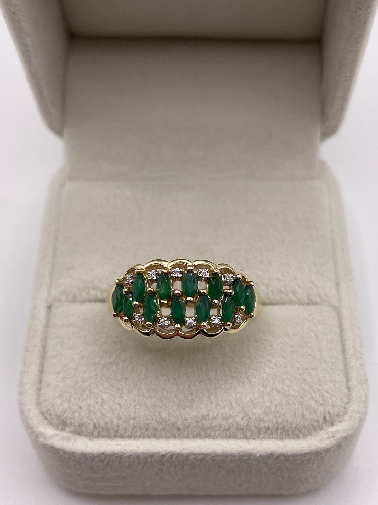 9ct gold emerald and diamond ring