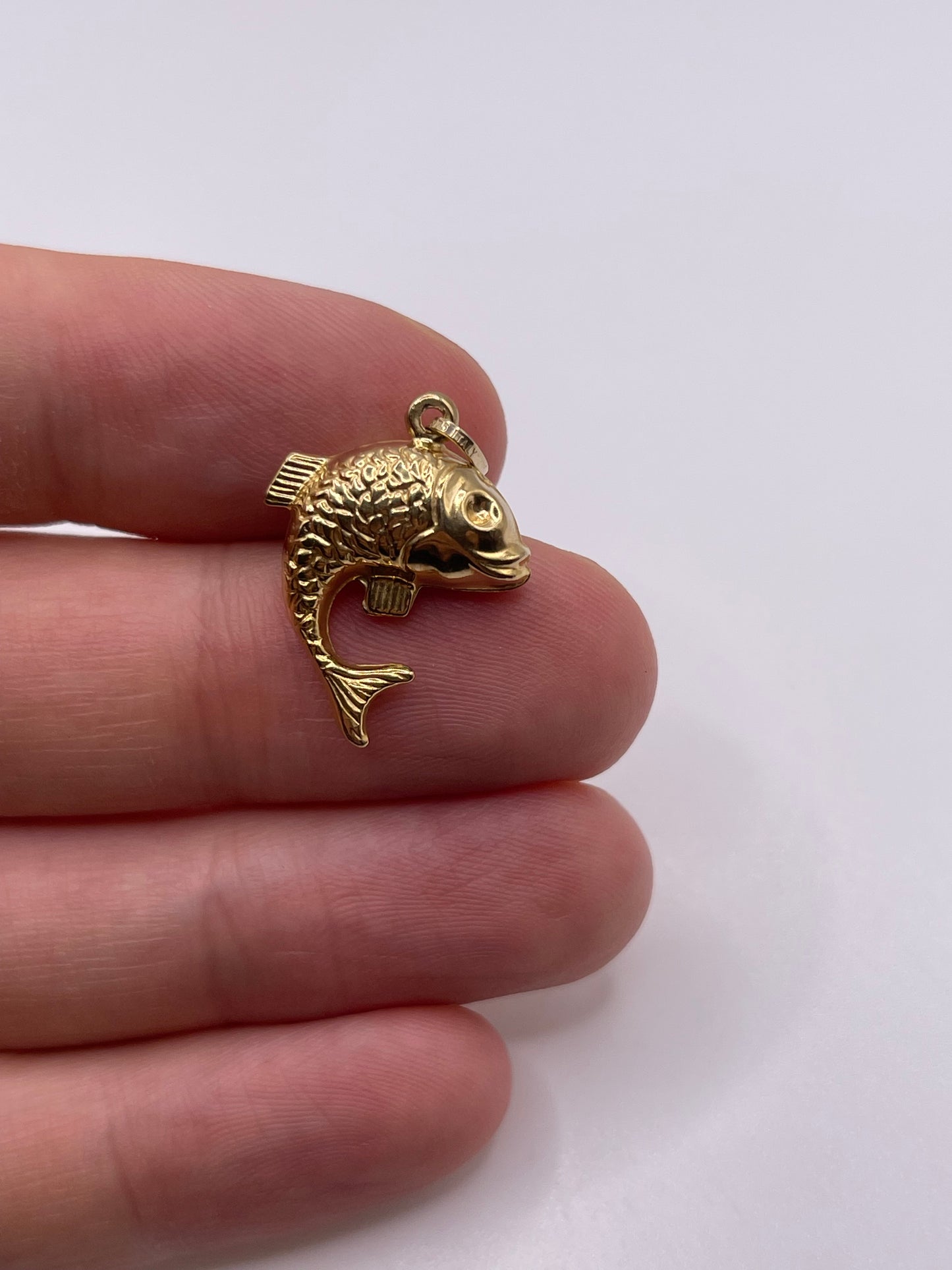 9ct gold fish charm