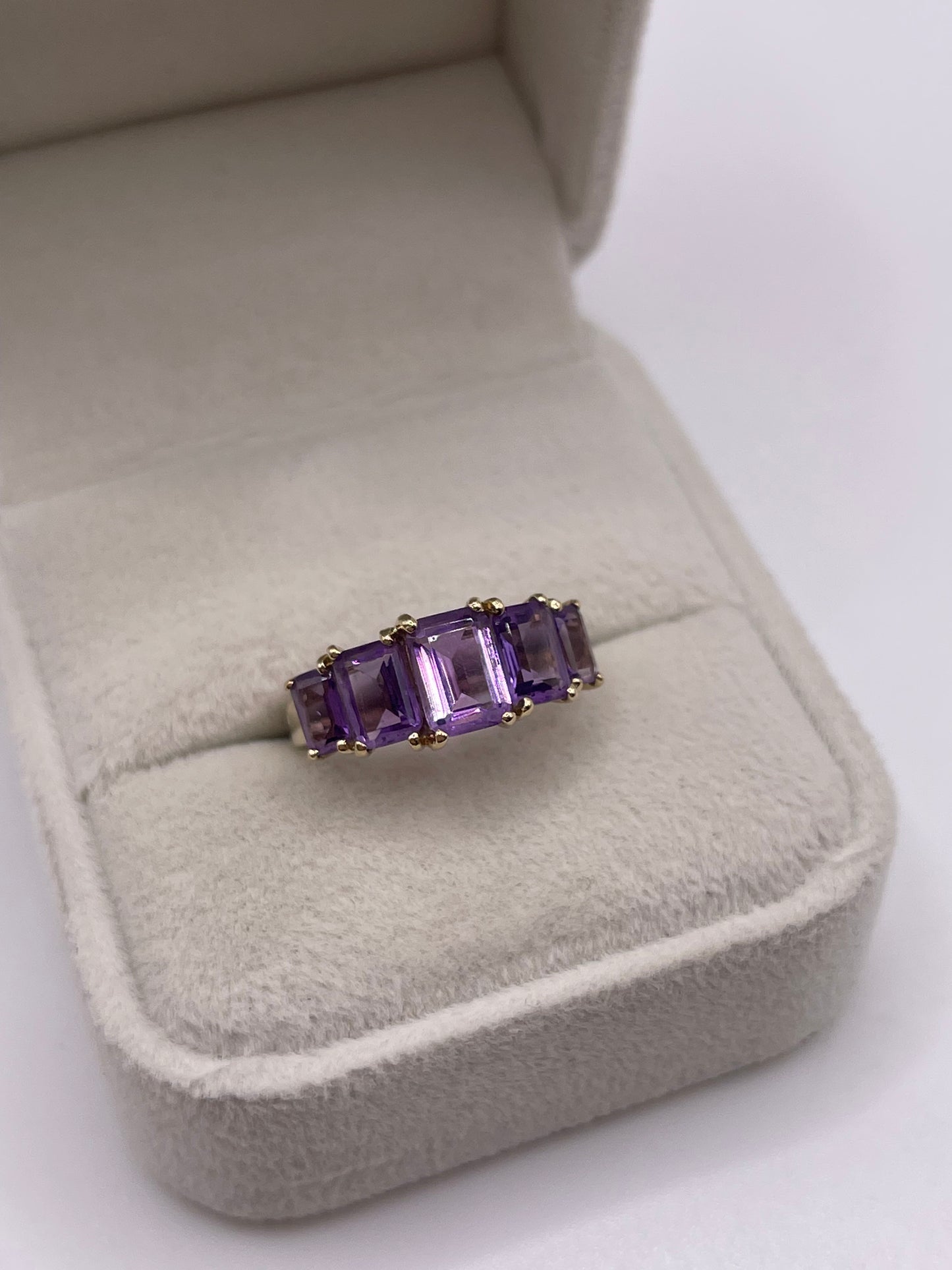9ct gold amethyst ring