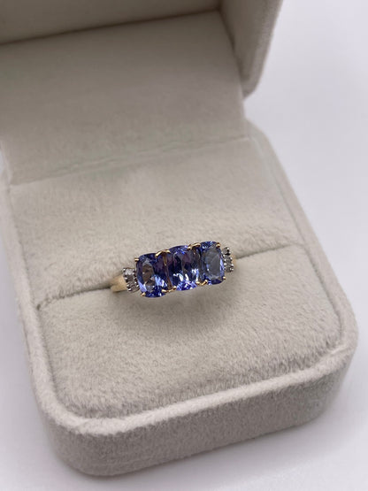 9ct gold tanzanite and diamond ring