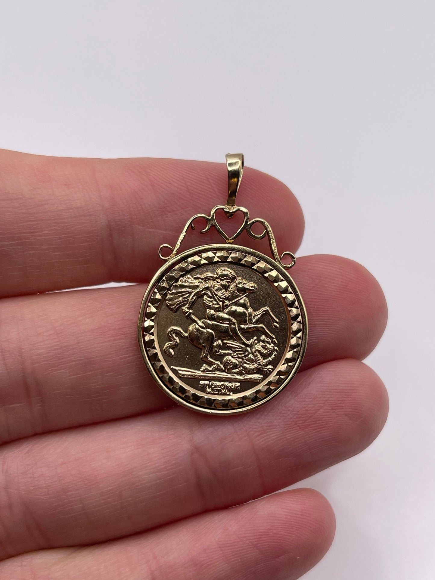 9ct gold St George medallion pendant
