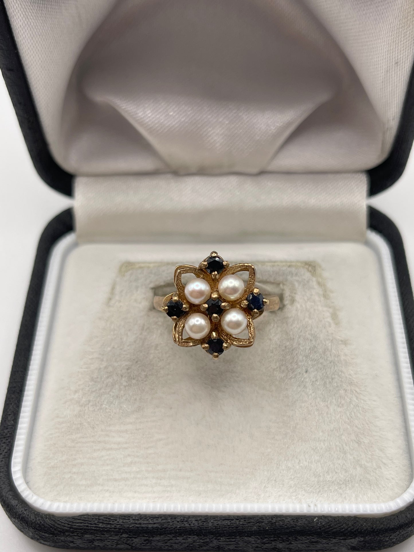Heavy 9ct gold pearl and sapphire ring