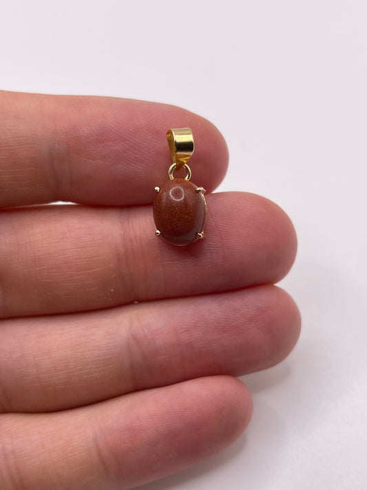 9ct gold goldstone pendant
