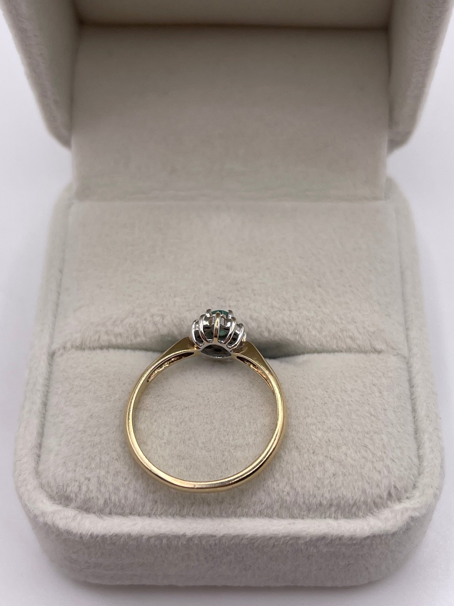 9ct gold emerald and diamond ring