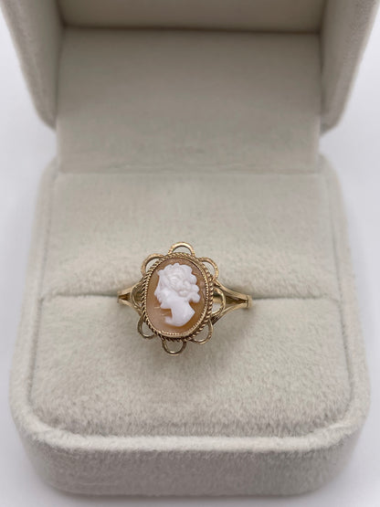 9ct gold cameo earrings