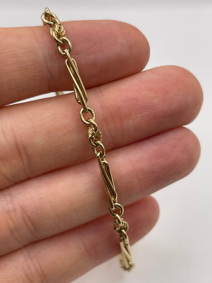 9ct gold t bar bracelet