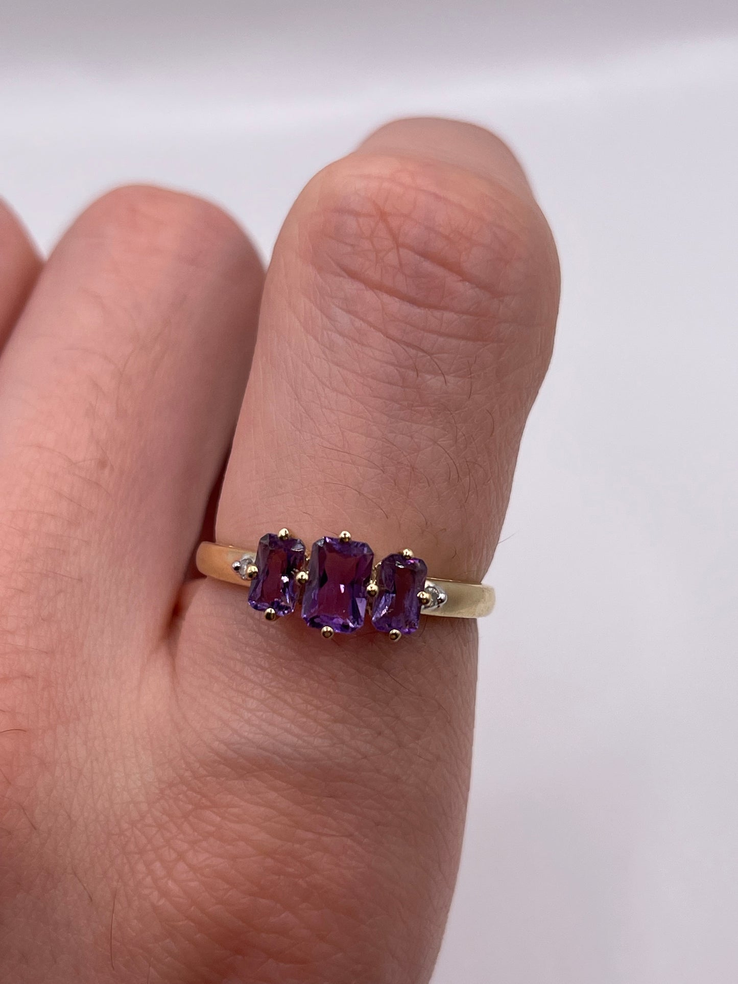 9ct gold amethyst and diamond ring