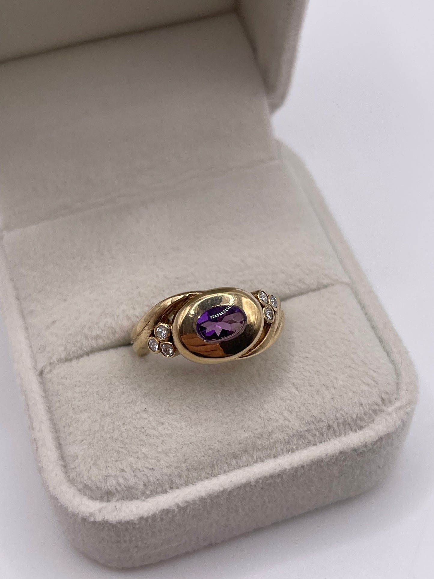 9ct gold amethyst and diamond ring