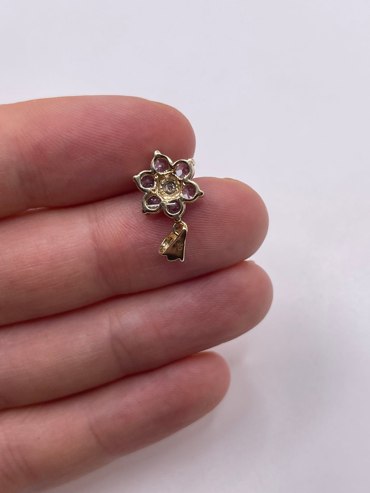 9ct gold tanzanite and diamond pendant