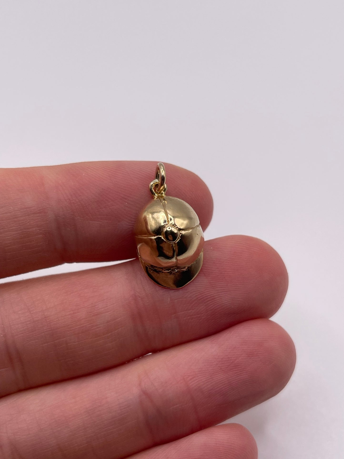 9ct gold jockey cap charm
