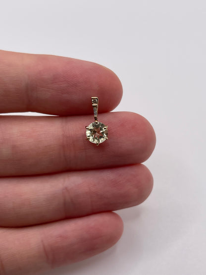 9ct gold quartz and diamond pendant