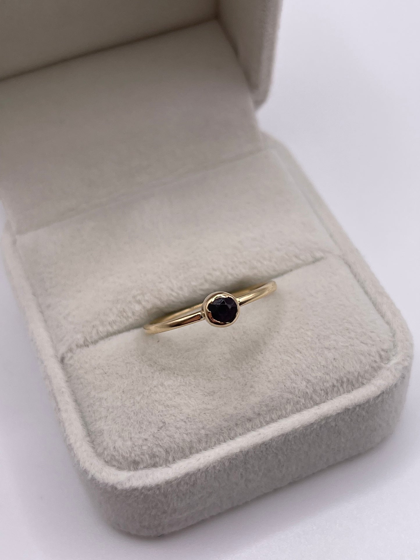 9ct gold amethyst ring