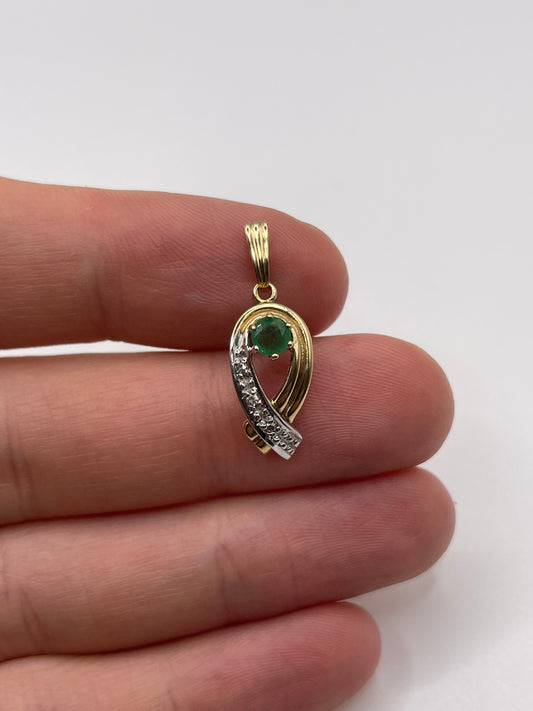 9ct gold emerald and diamond pendant