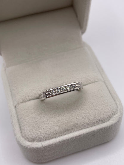 9ct white gold diamond ring