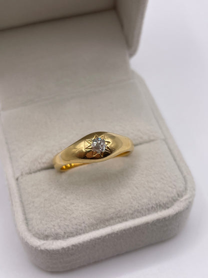 Antique 18ct gold diamond gypsy ring