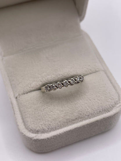 9ct white gold 33 point diamond ring
