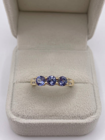 9ct gold tanzanite and diamond ring