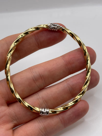14ct gold bangle