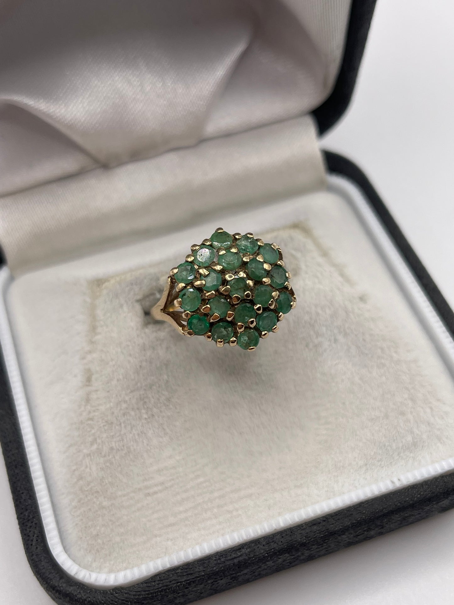 9ct gold emerald cluster ring