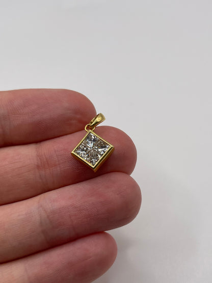 18ct gold 1.2ct diamond pendant
