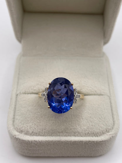 9ct gold fluorite and diamond ring