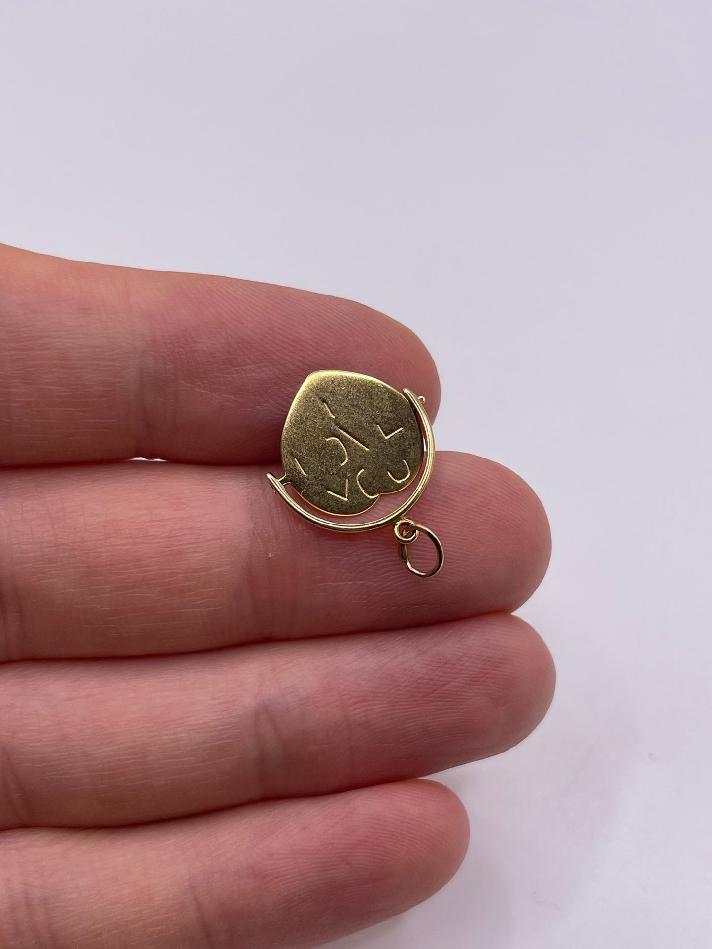9ct gold I love you spinner pendant
