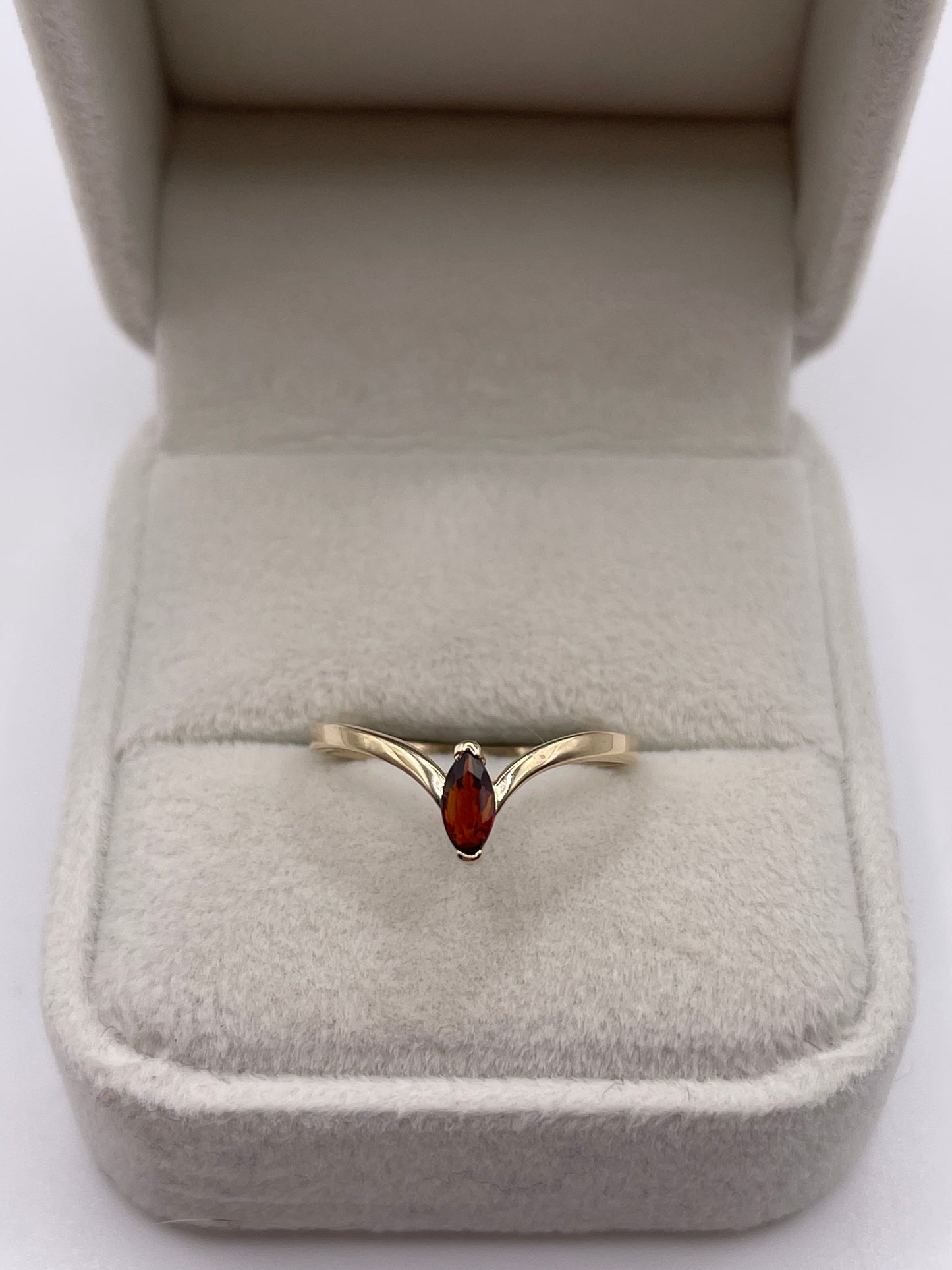 9ct gold garnet wishbone ring
