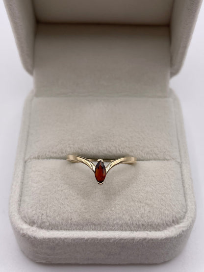 9ct gold garnet wishbone ring