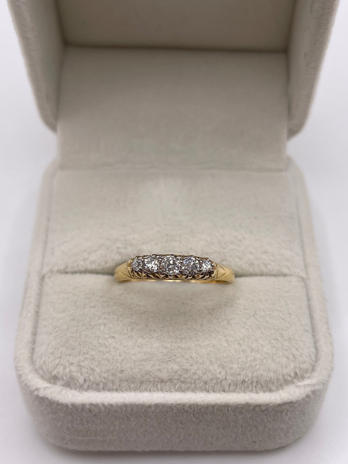 Antique 18ct gold diamond ring