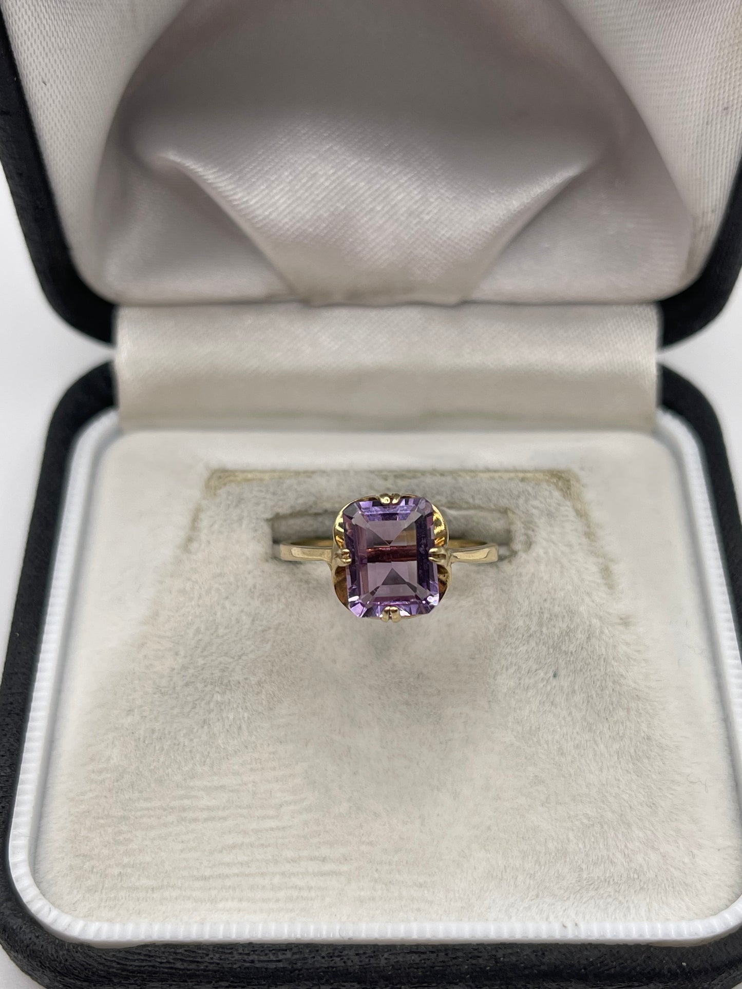9ct gold amethyst ring