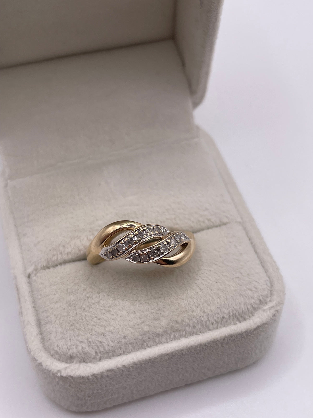 9ct gold diamond cluster ring